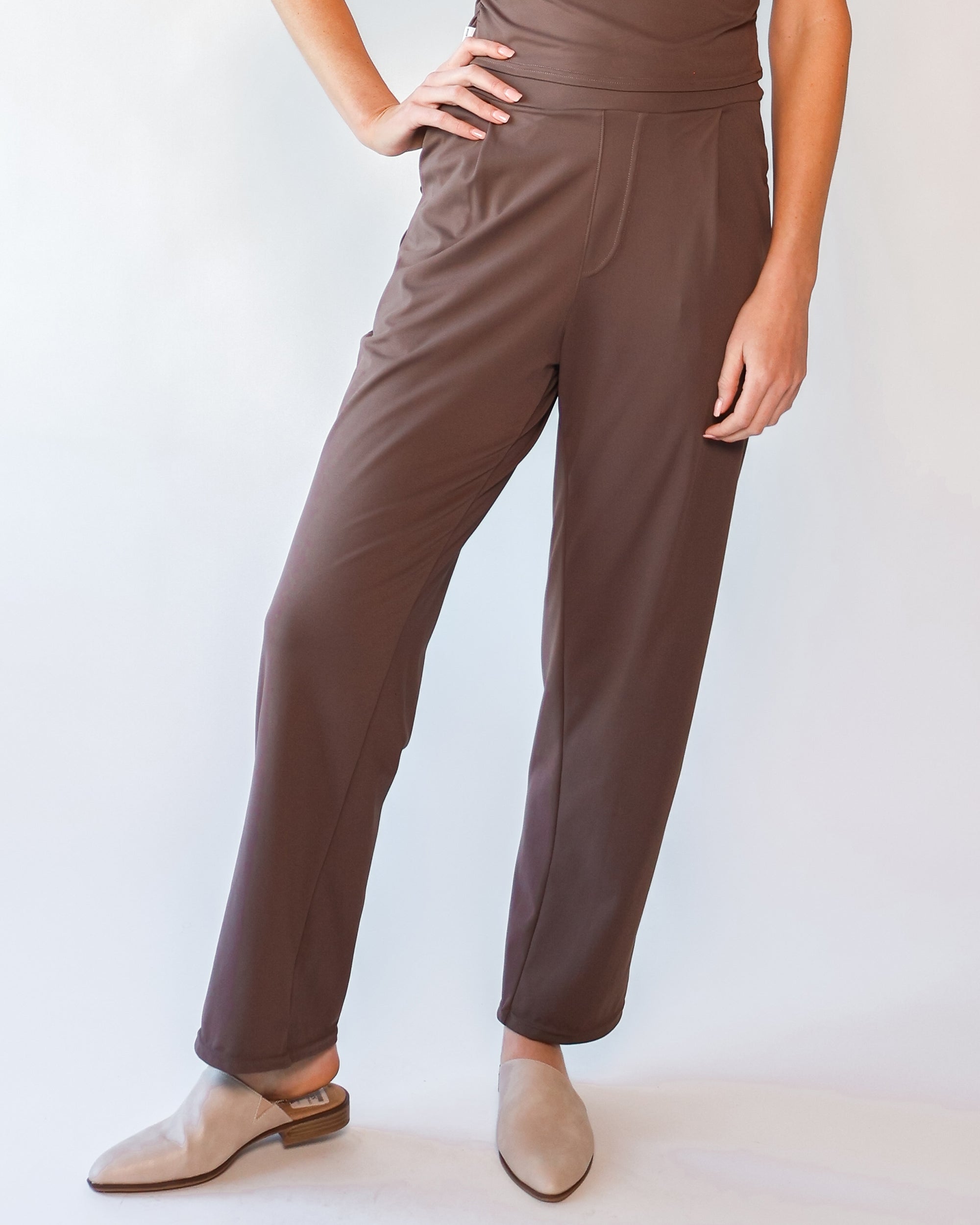 Roam Trouser in Oxford Toffee | Wear & Roam
